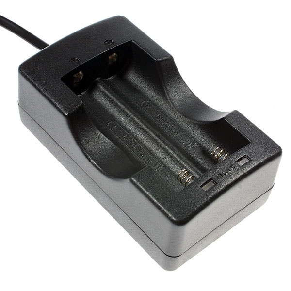 Dubbel batteriladdare för 18650-batterier