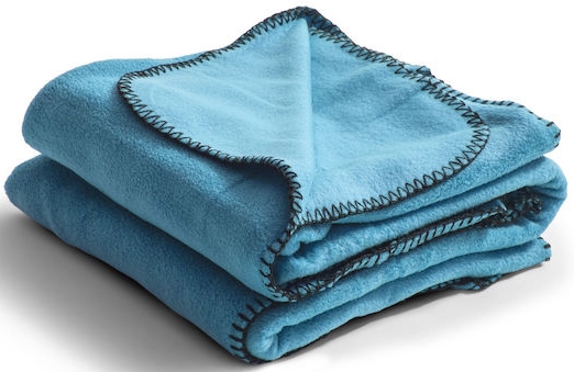 <p><span>A warm and comfortable fleece blanket, 130x170 cm.</span></p><ul><li><span>Thickness: 250 g/m²</span></li></ul><p><span>Washing instructions: Wash at 40 degrees, tumble dry at normal temperature.</span></p><div style="text-align:center; margin-to