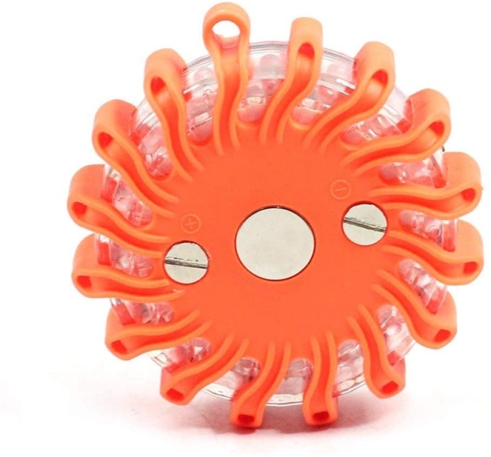 Emergency lighting LED with magnet