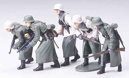 Tamiya 1/35 GERMAN ASSAULT INF. WINTER