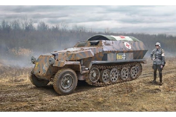 Italeri 1:72 Sd.Kfz. 251/8 ambulance