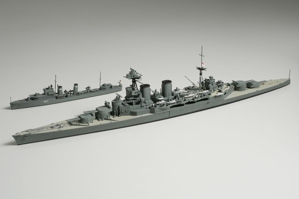 TAMIYA 1/700 British Battle Cruiser Hood & E Class Destro