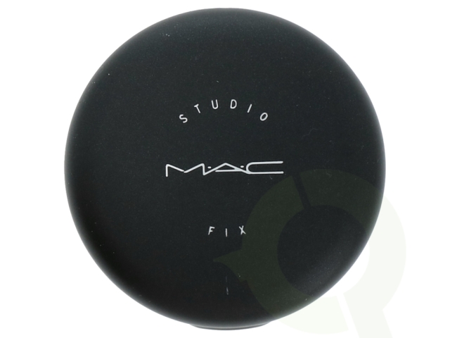 MAC Studio Fix Powder Plus Foundation 15 g NC44.5