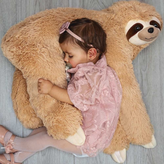 MikaMax LIFESIZE SLOTH PILLOW - 90CM