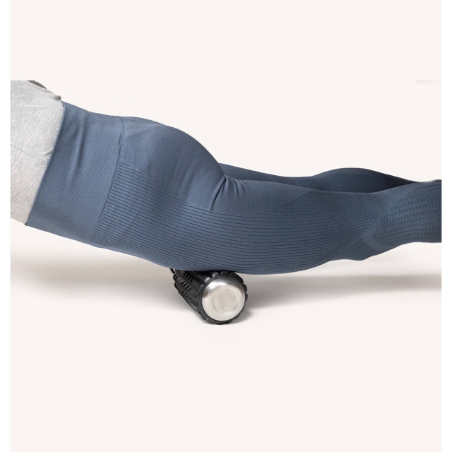 SWEDISH POSTURE WaveWell 2in1 Waterbottle & Foamroller