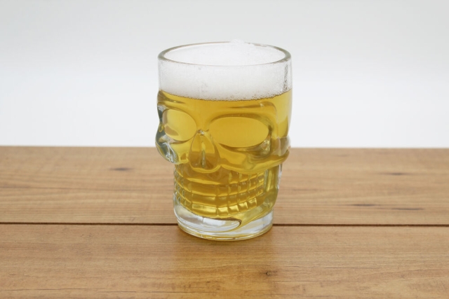 Winkee Skull Beer Glass