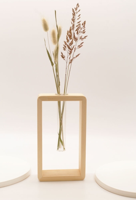 Winkee Lab Tube Vase - Single