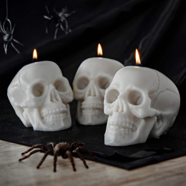 MikaMax Skull Candle Set