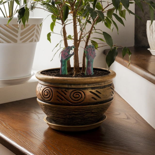 Mad Monkey Zombie Hands