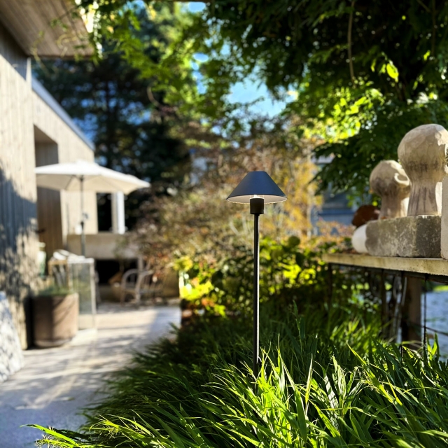 LightsOn Apollo Flex Trädgårdslampa 77/112 cm Grå