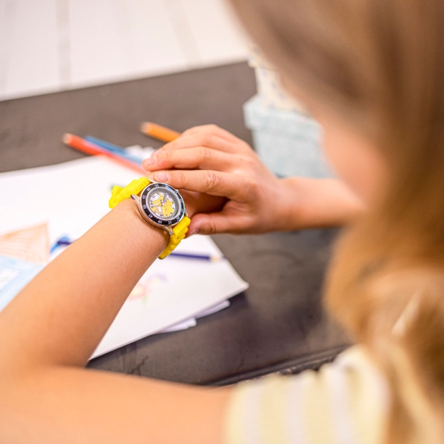 ACCUTIME Watch Time Teacher Pokemon Yellow