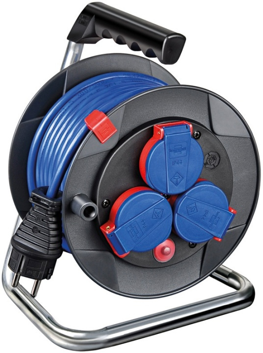 Brennenstuhl kabelvinda 3xCEE 7/4, 1xCEE 7/7, IP 44,brytare, 15m,svart in the group HOME, HOUSEHOLD & GARDEN / Electricity & Lighting / Extension Cord Reels at TP E-commerce Nordic AB (38-19299)