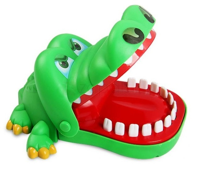 Game Crocodile Dentist - Green in the group TOYS, KIDS & BABY PRODUCTS / Toys / Board games / Children\'s games at TP E-commerce Nordic AB (38-29347)