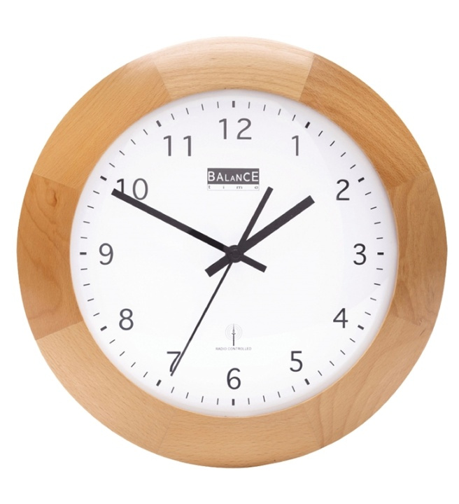 Balance Radio-Controlled Wall Clock 32 cm Analogue Brown/White in the group HOME, HOUSEHOLD & GARDEN / Watches & Counters / Wall clocks at TP E-commerce Nordic AB (38-40080)