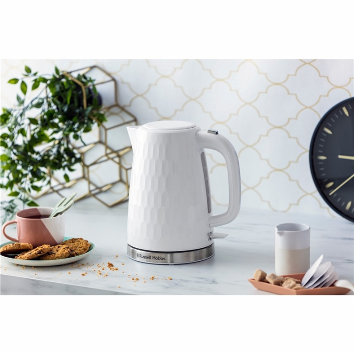 Russell Hobbs Vattenkokare 2605070 Honeycomb in the group HOME, HOUSEHOLD & GARDEN / Household appliances / Water & Juice / Kettles at TP E-commerce Nordic AB (38-46128)