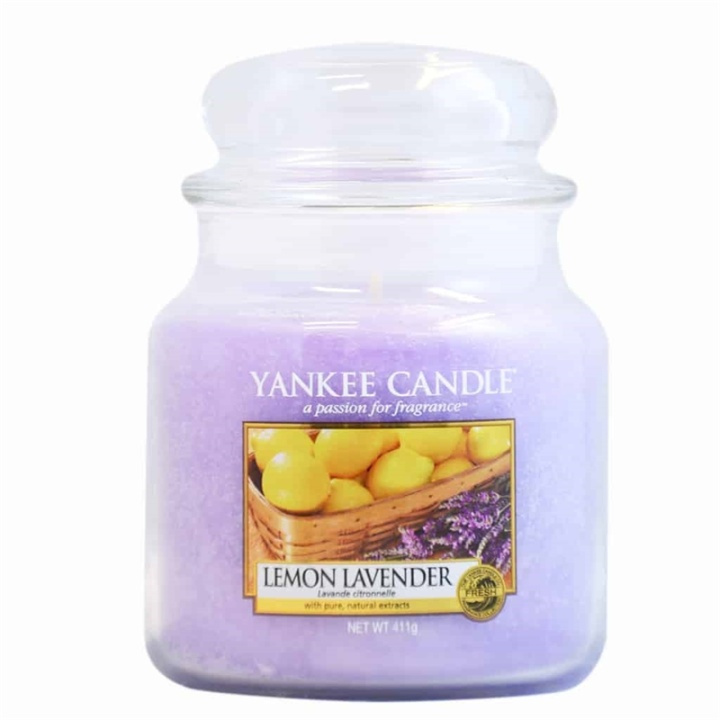 Yankee Candle Classic Medium Jar Lemon Lavender Candle 411g in the group BEAUTY & HEALTH / Fragrance & Perfume / Other fragrances / Scented candles at TP E-commerce Nordic AB (38-59256)