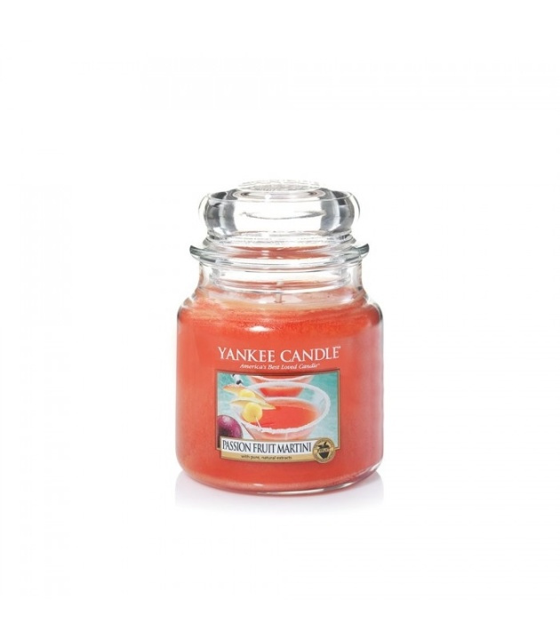 Yankee Candle Classic Medium Jar Passion Fruit Martini 411g in the group BEAUTY & HEALTH / Fragrance & Perfume / Other fragrances / Scented candles at TP E-commerce Nordic AB (38-67674)