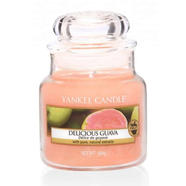 Yankee Candle Classic Small Jar Delicious Guava Candle 104g in the group BEAUTY & HEALTH / Fragrance & Perfume / Other fragrances / Scented candles at TP E-commerce Nordic AB (38-67687)