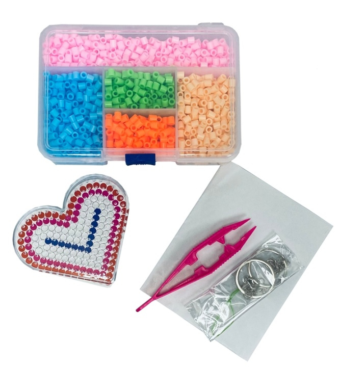 Output: Bead set with 500 tube beads in 5 colors including accessories. in the group TOYS, KIDS & BABY PRODUCTS / Toys / Crafts at TP E-commerce Nordic AB (38-81654)