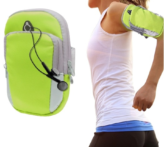 Spacious arm bag with headphone input, Green. in the group SMARTPHONE & TABLETS / Excercise, home & leisure / Sports bracelet at TP E-commerce Nordic AB (38-82816)