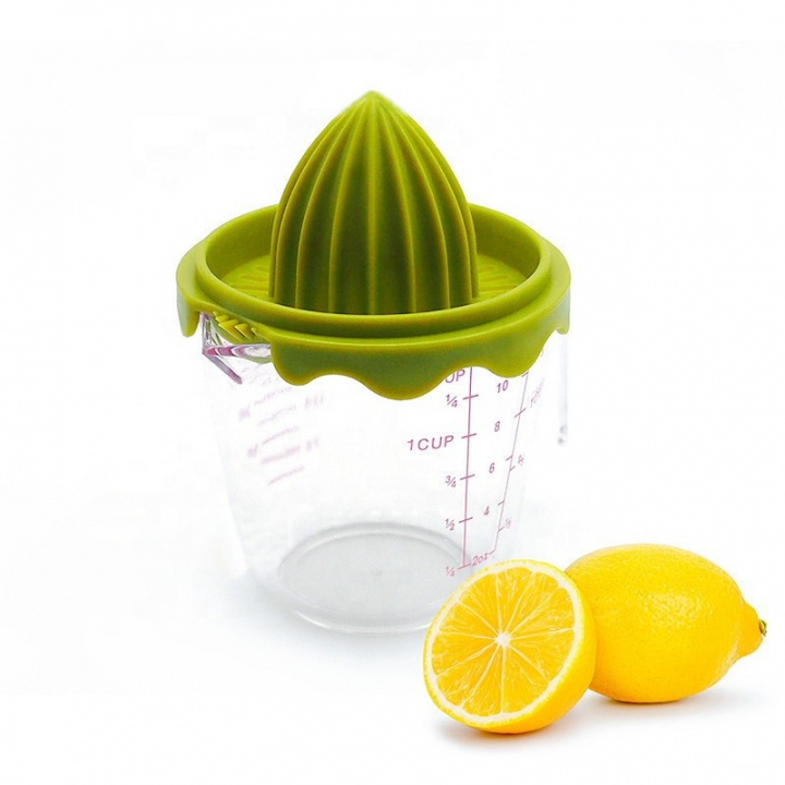 Citrus press in plastic, green. in the group HOME, HOUSEHOLD & GARDEN / Household appliances / Water & Juice / Juice presses at TP E-commerce Nordic AB (38-83545)
