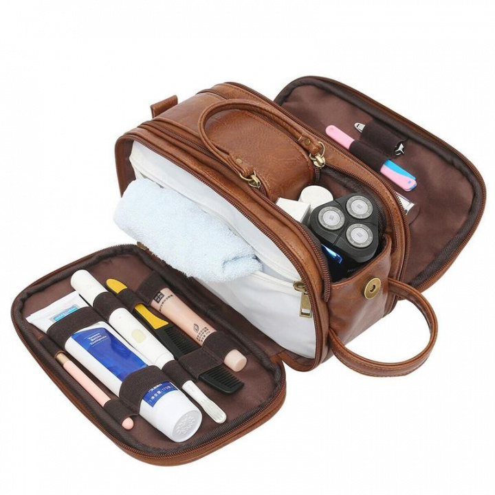Spacious Travel Toiletry Bag in leather in the group HOME, HOUSEHOLD & GARDEN / Bathroom / Toilet bags at TP E-commerce Nordic AB (38-83607)
