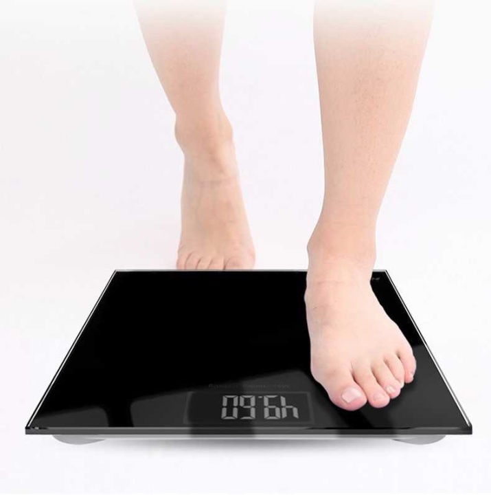 Royalty Line Digital personvåg max 150kg in the group BEAUTY & HEALTH / Health care / Bathroom scales at TP E-commerce Nordic AB (38-89996)