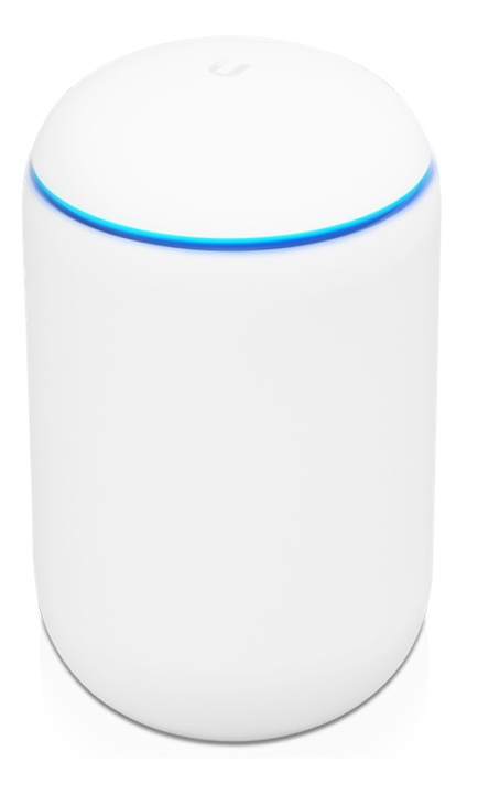Ubiquiti UniFi Dream Machine in the group COMPUTERS & PERIPHERALS / Network / Routrar at TP E-commerce Nordic AB (38-93633)
