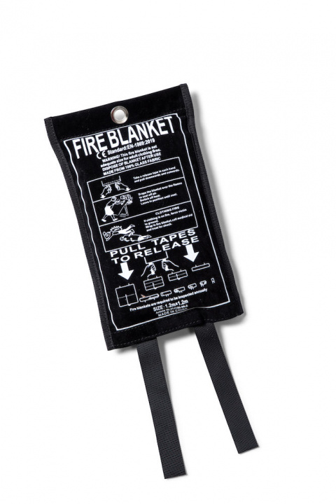 Kosta Linnewäfveri Fire blanket Suede, Black in the group HOME, HOUSEHOLD & GARDEN / Alarm & Security / Fire, smoke, gas / Fire blankets at TP E-commerce Nordic AB (38-96529-SV)