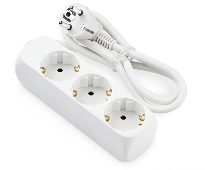 Branch box with three sockets in the group HOME, HOUSEHOLD & GARDEN / Electricity & Lighting / Power strips at TP E-commerce Nordic AB (38-96803)