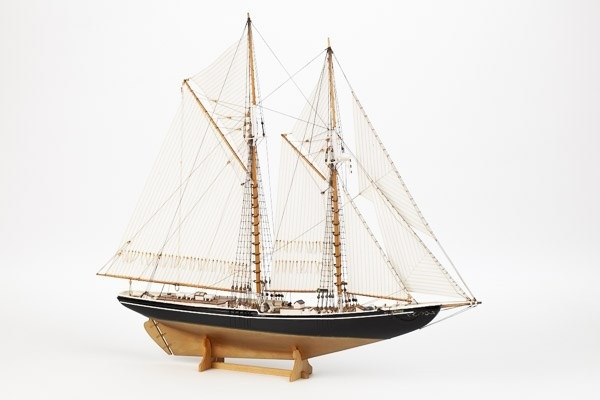 1:100 Bluenose II -Wooden hull in the group Sport, leisure & Hobby / Hobby / Wooden model kits / Ships at TP E-commerce Nordic AB (A05420)