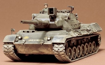 Tamiya 1/35 LEOPARD in the group Sport, leisure & Hobby / Hobby / Plastic models / Military vehicles (land) at TP E-commerce Nordic AB (A06263)
