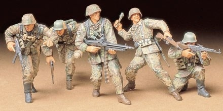 Tamiya 1/35 TYSK FRONTLINE INFANTRYMEN in the group Sport, leisure & Hobby / Hobby / Plastic models / Figures at TP E-commerce Nordic AB (A06308)