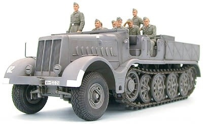 Tamiya 1/35 GERMAN 18T HALFTRACK FAMO in the group Sport, leisure & Hobby / Hobby / Plastic models / Military vehicles (land) at TP E-commerce Nordic AB (A06331)