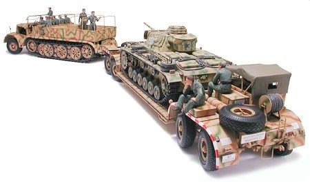 Tamiya 1/35 FAMO M/TANKTRANSPORTER in the group Sport, leisure & Hobby / Hobby / Plastic models / Military vehicles (land) at TP E-commerce Nordic AB (A06335)