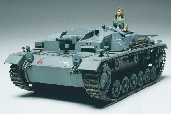 Tamiya 1/35 GERMAN STURMGESCHUTZ III in the group Sport, leisure & Hobby / Hobby / Plastic models / Military vehicles (land) at TP E-commerce Nordic AB (A06355)