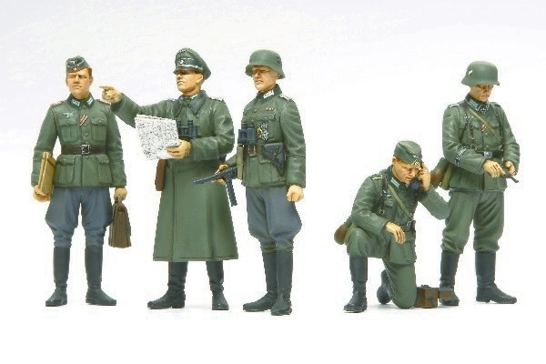 Tamiya 1/35 German Field Commander in the group Sport, leisure & Hobby / Hobby / Plastic models / Figures at TP E-commerce Nordic AB (A06473)