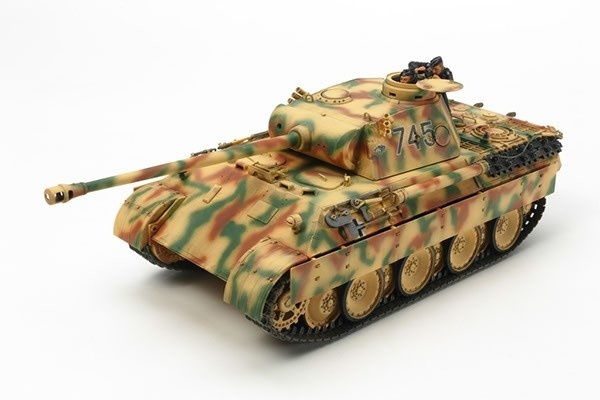 Tamiya 1/35 Panther Ausf.D in the group Sport, leisure & Hobby / Hobby / Plastic models / Military vehicles (land) at TP E-commerce Nordic AB (A06573)