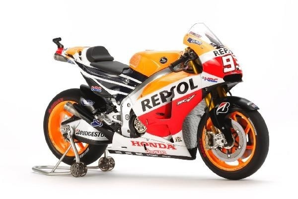 Tamiya 1/12 Repsol Honda RC213V \'14 in the group Sport, leisure & Hobby / Hobby / Plastic models / Motorcycles at TP E-commerce Nordic AB (A06578)