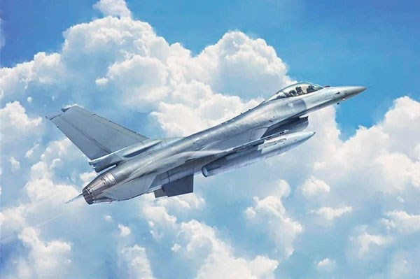 Italeri 1:48 F-16A Fighting Falcon in the group Sport, leisure & Hobby / Hobby / Plastic models / Airplanes/Helicopters at TP E-commerce Nordic AB (A07205)
