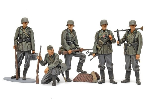 Tamiya 1:35 German Infantry Set (Mid-WWII) in the group Sport, leisure & Hobby / Hobby / Plastic models / Figures at TP E-commerce Nordic AB (A07392)