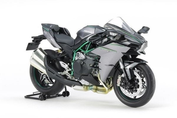 Tamiya 1:12 Kawasaki Ninja H2 Carbon in the group Sport, leisure & Hobby / Hobby / Plastic models / Motorcycles at TP E-commerce Nordic AB (A07393)