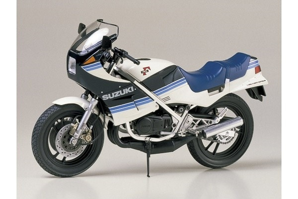 Tamiya 1/12 Suzuki RG250 in the group Sport, leisure & Hobby / Hobby / Plastic models / Motorcycles at TP E-commerce Nordic AB (A07417)