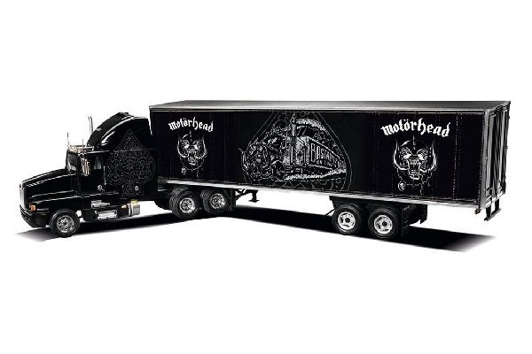 Revell 1:32 Gift Set \'Motörhead\' Tour Truck in the group Sport, leisure & Hobby / Hobby / Plastic models / Start kits / Gift sets at TP E-commerce Nordic AB (A07915)