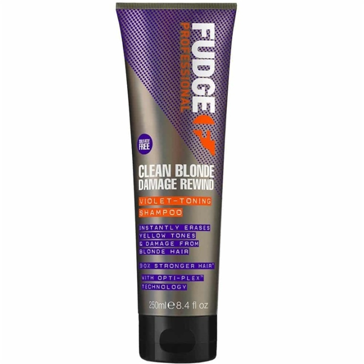 Fudge Clean Blonde Damage Rewind Violet Shampoo 250ml in the group BEAUTY & HEALTH / Hair & Styling / Hair care / Hair Dye / Silver shampoo at TP E-commerce Nordic AB (A10918)