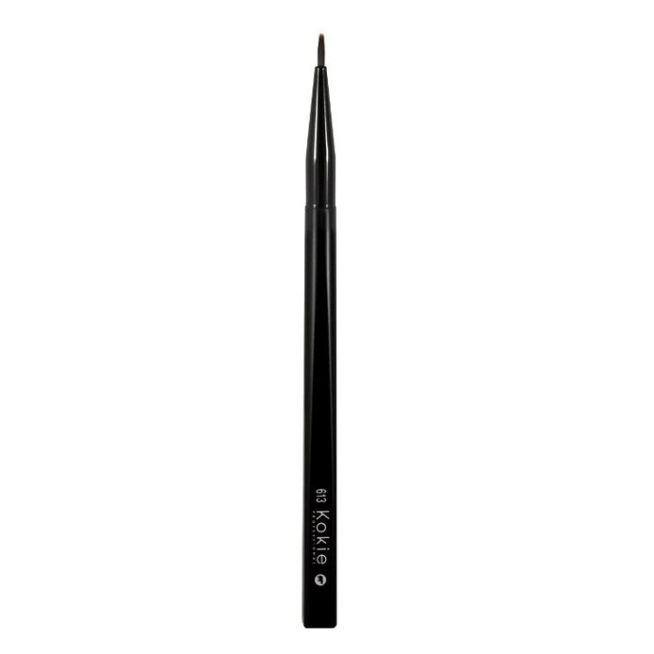 The Kokie Precision Eyeliner Brush BR613 is a super slim synthetic precision brush that can be used to achieve the thinnest of lines. Apply a thin eyeliner or get creative and decorate with glitter. Why not try the popular trend of fake freckles?<div styl in the group BEAUTY & HEALTH / Makeup / Tools & Make up set / Brushes at TP E-commerce Nordic AB (A11454)