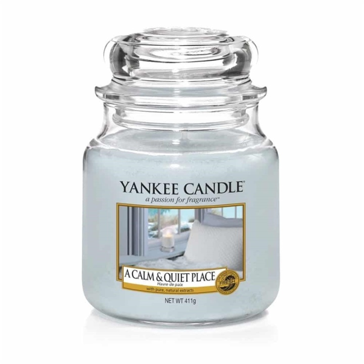 Yankee Candle Classic Medium Jar A Calm & Quiet Place 411g in the group BEAUTY & HEALTH / Fragrance & Perfume / Other fragrances / Scented candles at TP E-commerce Nordic AB (A13273)