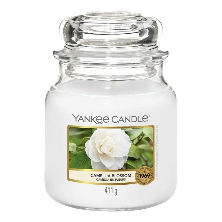 Yankee Candle Classic Medium Jar Camellia Blossom 411g in the group BEAUTY & HEALTH / Fragrance & Perfume / Other fragrances / Scented candles at TP E-commerce Nordic AB (A13279)