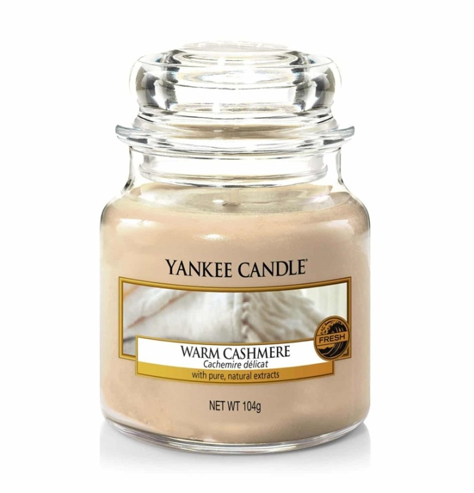 Yankee Candle Classic Small Jar Warm Cashmere 104g in the group BEAUTY & HEALTH / Fragrance & Perfume / Other fragrances / Scented candles at TP E-commerce Nordic AB (A13323)