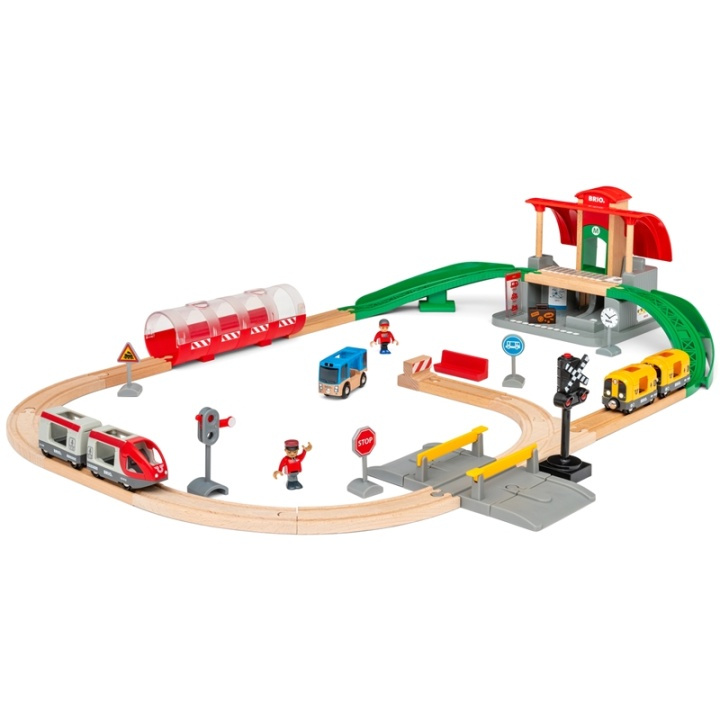 Brio 33989 Central Station Set in the group TOYS, KIDS & BABY PRODUCTS / Toys / Building toys / Brio train tracks at TP E-commerce Nordic AB (A17612)